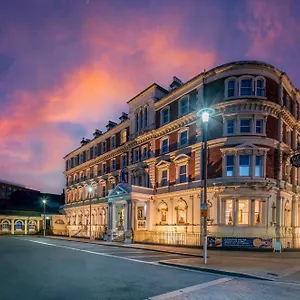 The Queen At Hotel, Bw Premier Collection Великобритания